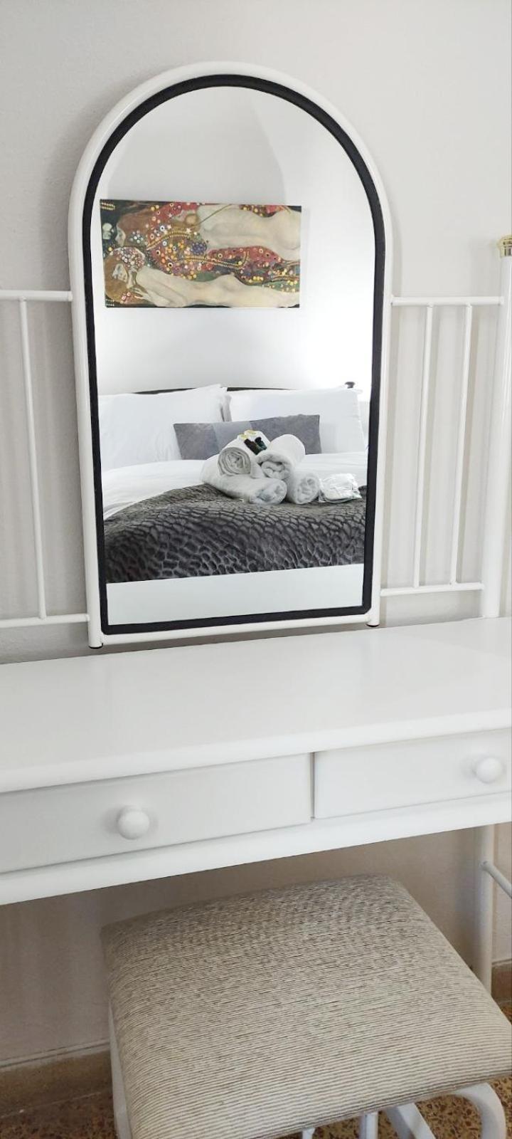 D&G City Centre Home Heraklion  Bagian luar foto